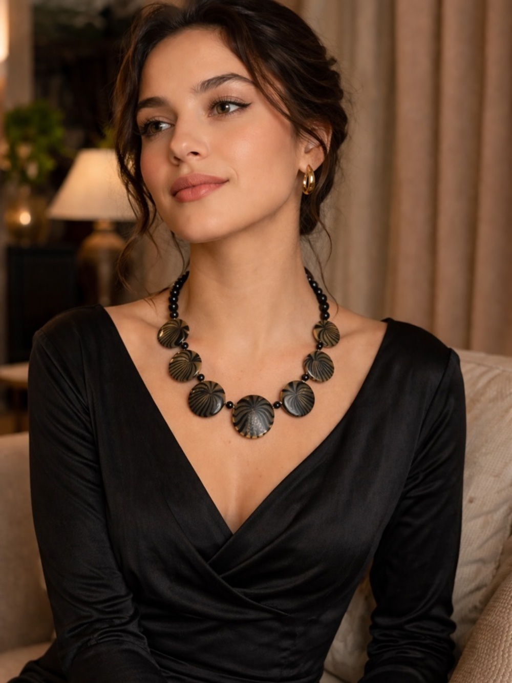 Vintage Black Gold Stripe Cabochon Necklace